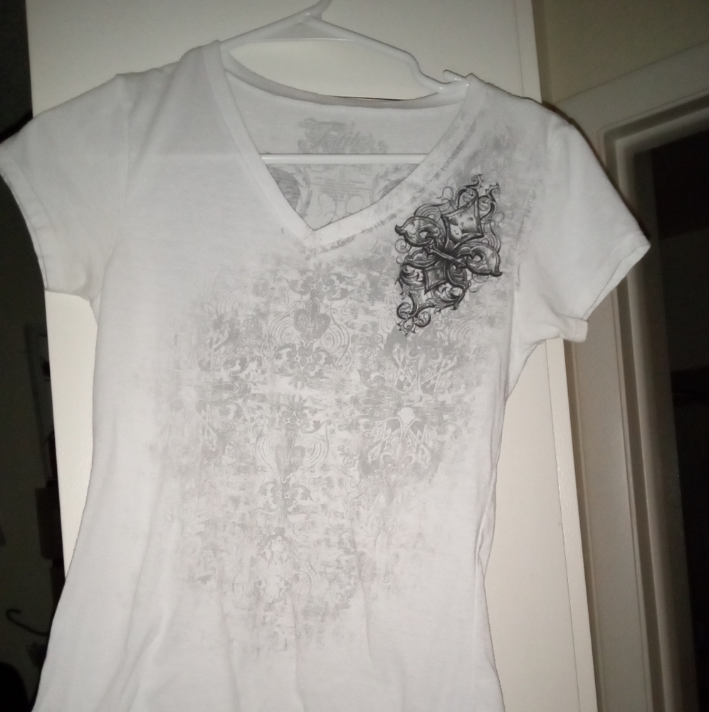 Black and white angel wing tee